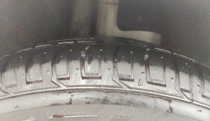 2017 Skoda Superb L&K 1.8 TSI AT, Petrol, Automatic, 91,341 km, Right Rear Tyre Tread