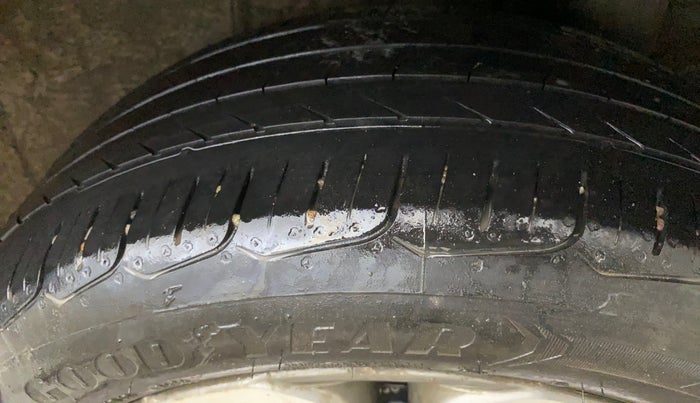 2020 Hyundai Elite i20 ASTA 1.2 (O), Petrol, Manual, 90,445 km, Left Rear Tyre Tread