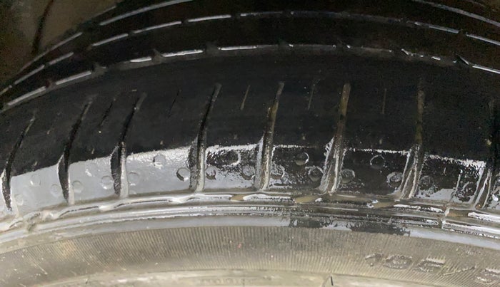 2020 Hyundai Elite i20 ASTA 1.2 (O), Petrol, Manual, 90,445 km, Right Rear Tyre Tread