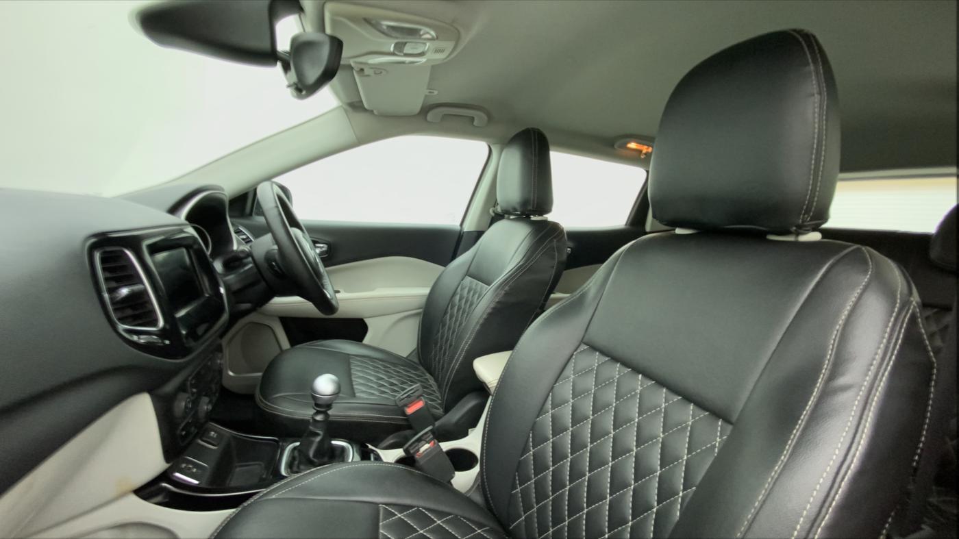 2018 Jeep Compass LIMITED 2.0 DIESEL, Diesel, Manual, 1,22,168 km, Right Side Front Door Cabin