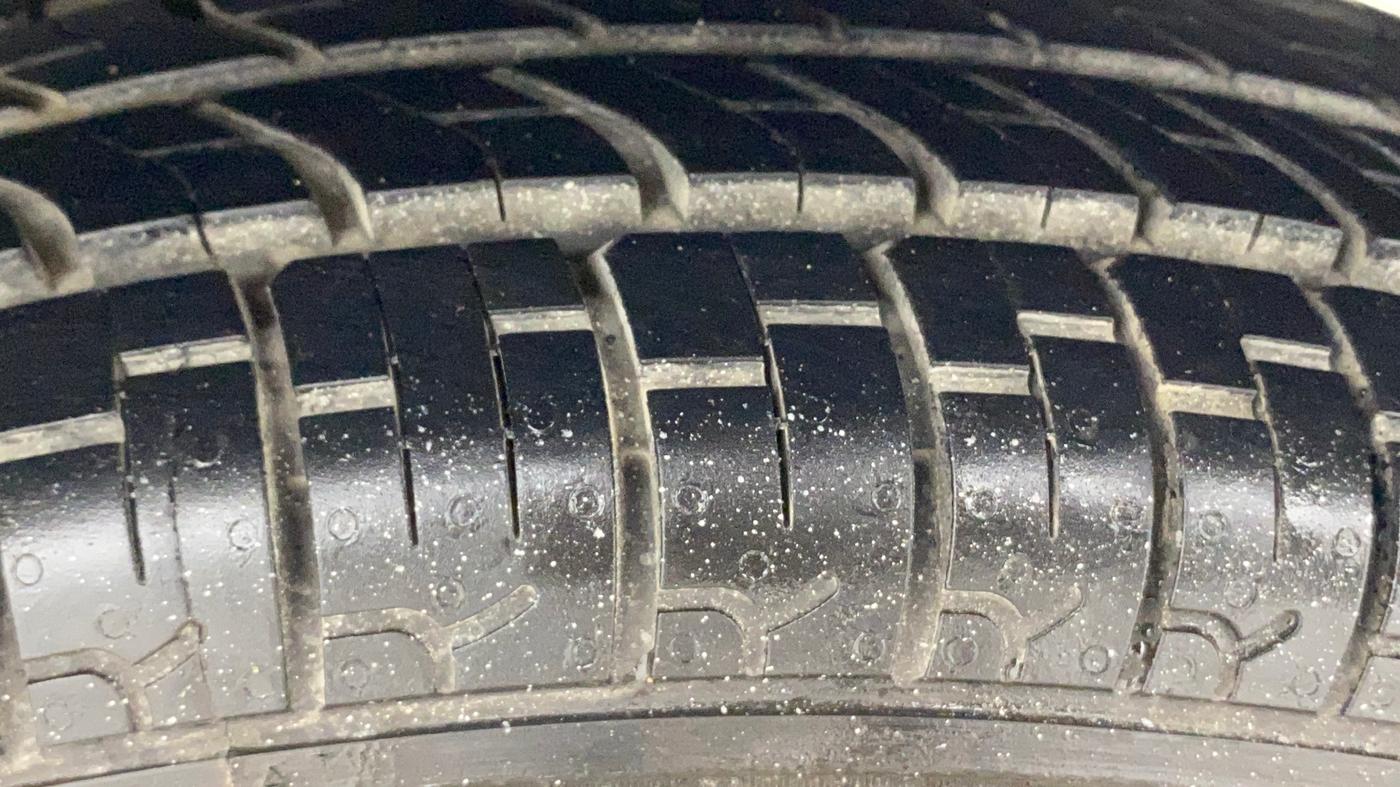 2015 Maruti Alto 800 LXI, Petrol, Manual, 88,122 km, Left Rear Tyre Tread