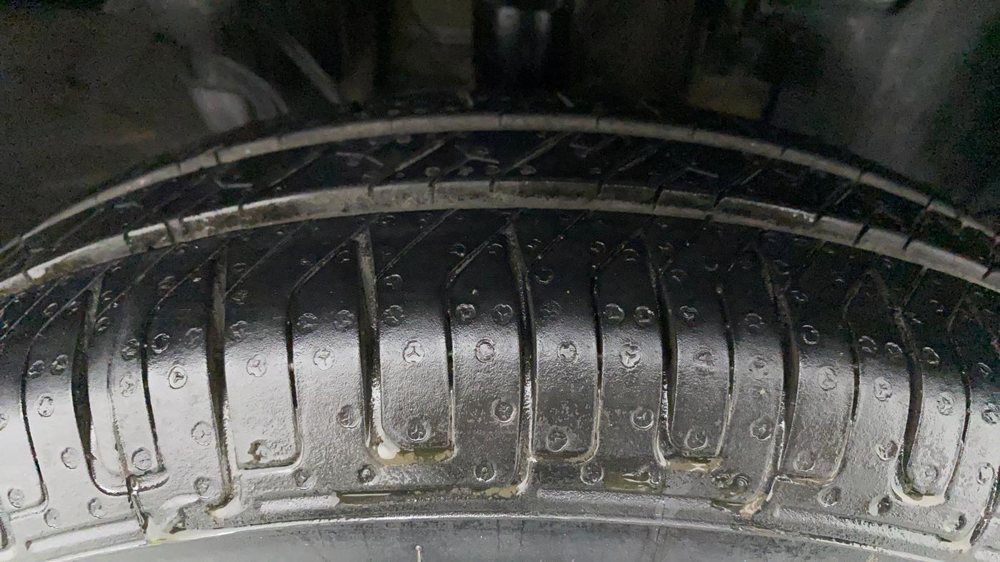 2016 Renault Kwid RXT 0.8, Petrol, Manual, 42,960 km, Right Front Tyre Tread