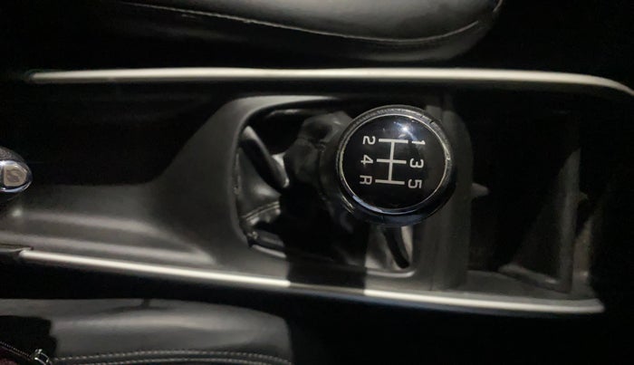 2018 Maruti Baleno DELTA PETROL 1.2, CNG, Manual, 54,926 km, Gear Lever