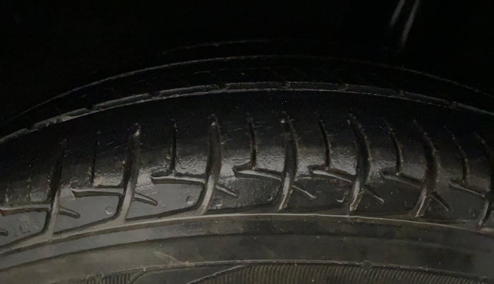 2018 Maruti Baleno DELTA PETROL 1.2, CNG, Manual, 54,926 km, Left Rear Tyre Tread