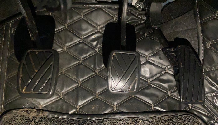 2018 Maruti Baleno DELTA PETROL 1.2, CNG, Manual, 54,926 km, Pedals