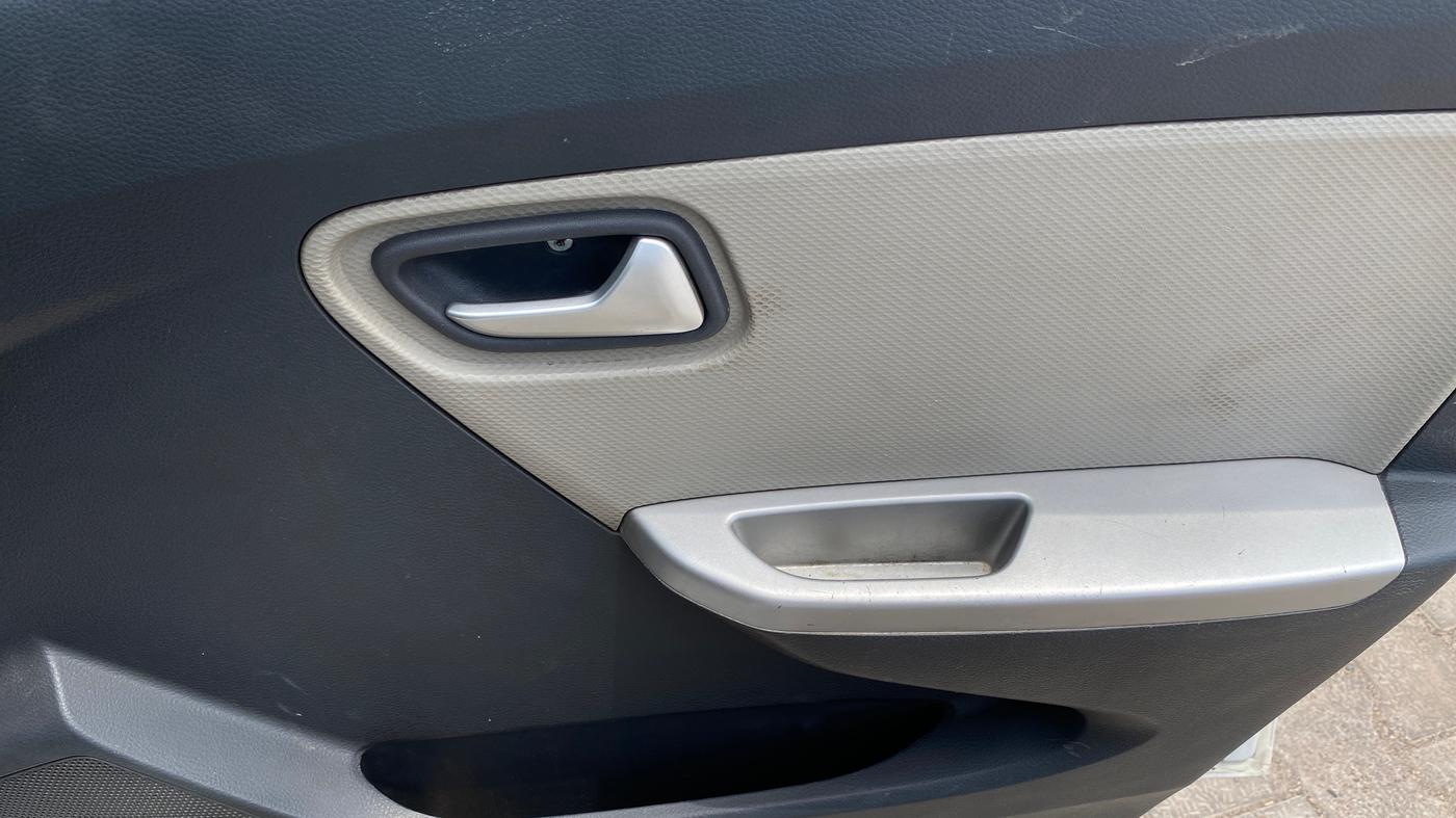 2019 Maruti Alto K10 VXI, CNG, Manual, 99,916 km, Driver Side Door Panels Control