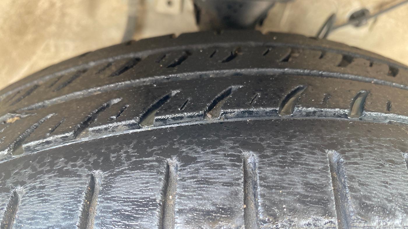 2019 Maruti Alto K10 VXI, CNG, Manual, 99,916 km, Right Front Tyre Tread