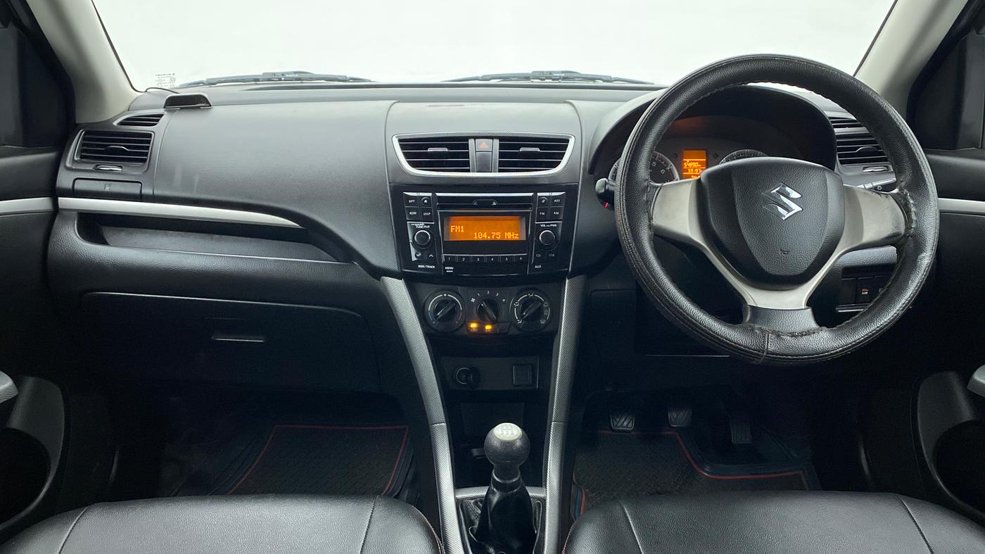 2015 Maruti Swift VXI, Petrol, Manual, 59,196 km, Dashboard
