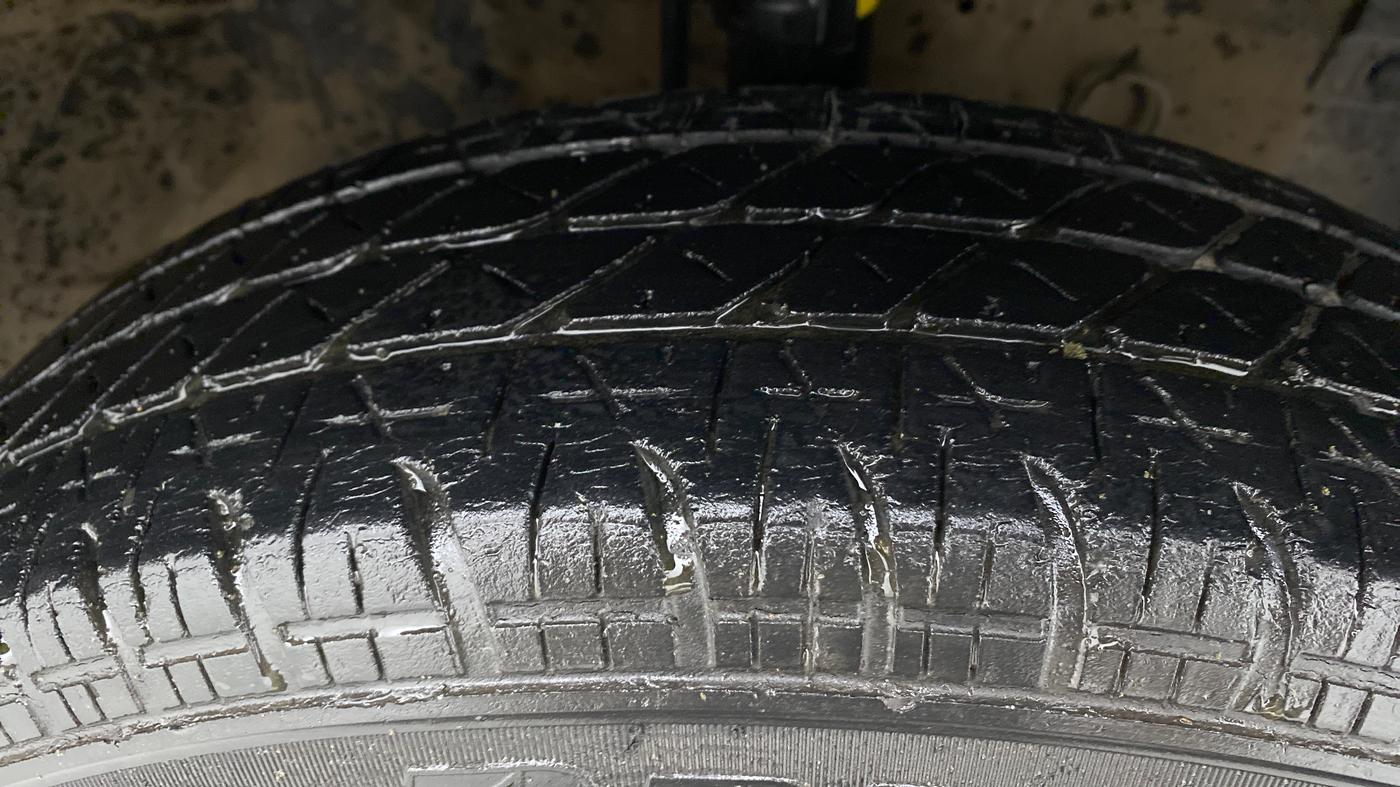 2015 Maruti Swift VXI, Petrol, Manual, 59,196 km, Right Front Tyre Tread