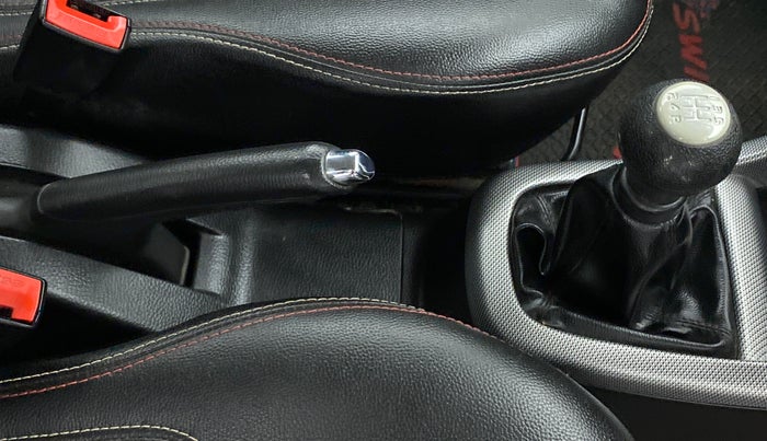2015 Maruti Swift VXI, Petrol, Manual, 59,196 km, Gear Lever