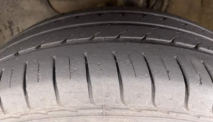 2019 Hyundai Elite i20 MAGNA+ VTVT, Petrol, Manual, Left Front Tyre Tread