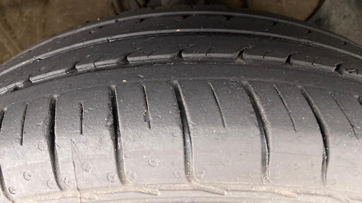 2019 Hyundai Elite i20 MAGNA+ VTVT, Petrol, Manual, Right Front Tyre Tread