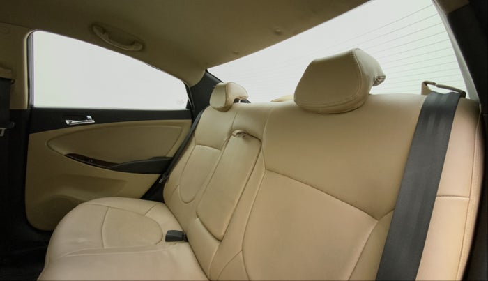 2014 Hyundai Verna FLUIDIC 1.6 CRDI SX, Diesel, Manual, 87,708 km, Right Side Rear Door Cabin