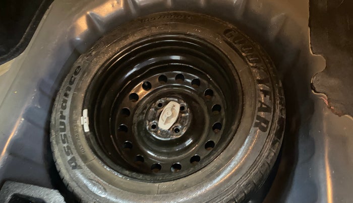 2019 Maruti Ciaz ALPHA  AT 1.5 SHVS PETROL, Petrol, Automatic, 66,179 km, Spare Tyre