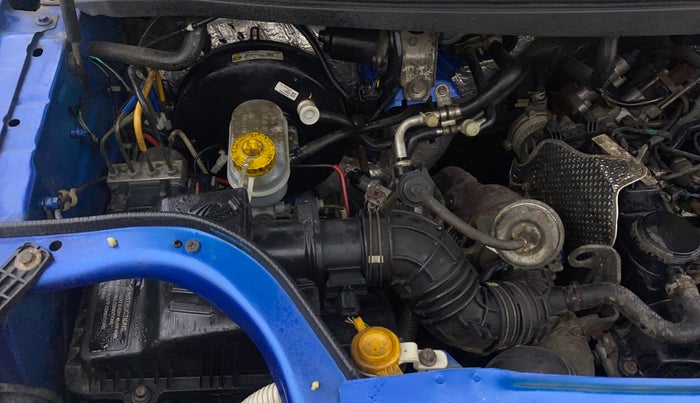 2016 Mahindra TUV300 T8, Diesel, Manual, 89,304 km, Engine View - Right