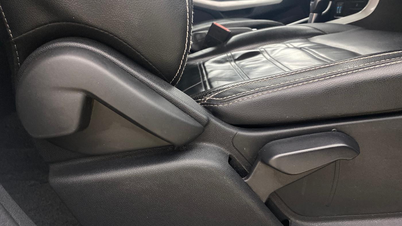 2018 Ford Ecosport TITANIUM + 1.5L PETROL AT, Petrol, Automatic, 87,325 km, Driver Side Adjustment Panel