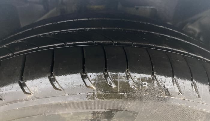 2018 Ford Ecosport TITANIUM + 1.5L PETROL AT, Petrol, Automatic, 87,325 km, Right Front Tyre Tread