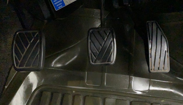 2019 Maruti Swift LXI, Petrol, Manual, 56,476 km, Pedals