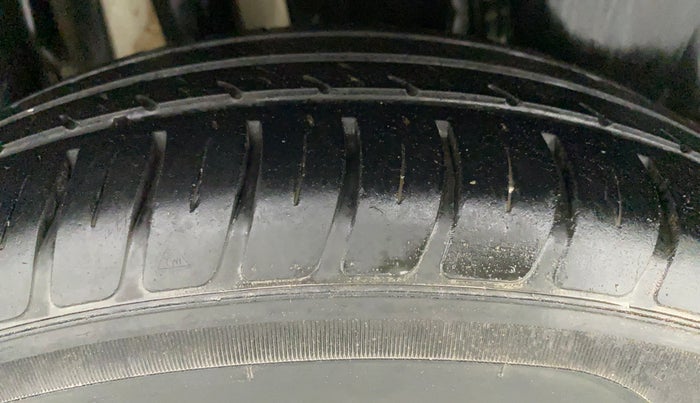 2019 Maruti Swift LXI, Petrol, Manual, 56,476 km, Right Rear Tyre Tread