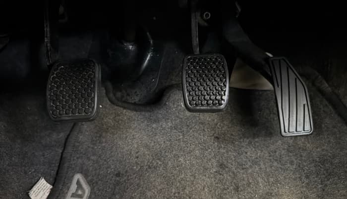 2017 Maruti Alto K10 VXI, Petrol, Manual, 35,128 km, Pedals