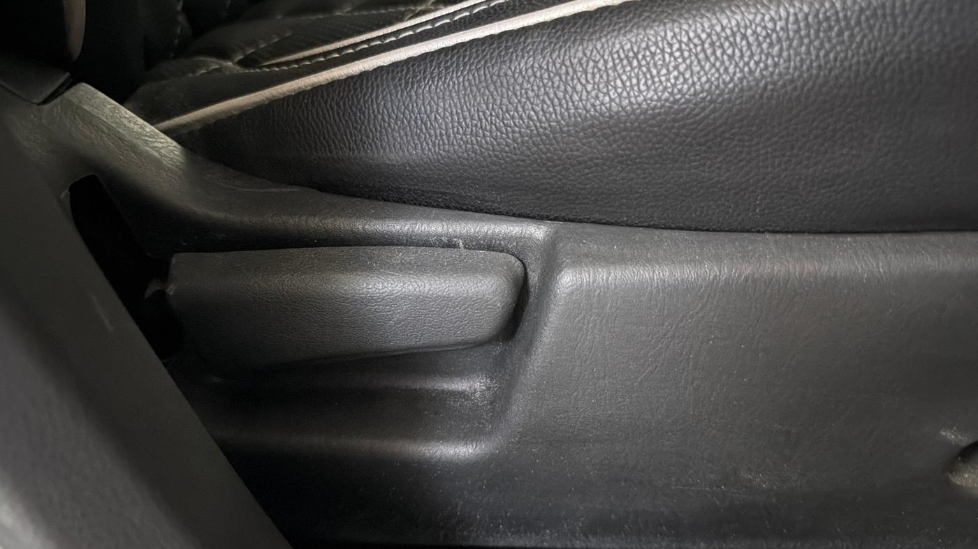 2017 Maruti Alto K10 VXI, Petrol, Manual, 35,128 km, Driver Side Adjustment Panel