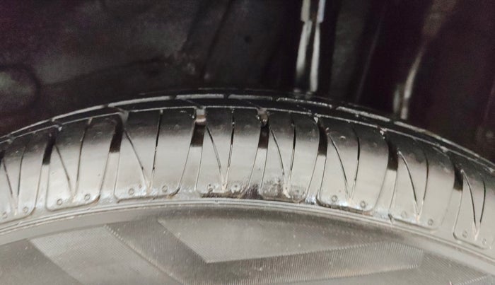 2024 KIA SONET HTX 1.0 TURBO PETROL IMT, Petrol, Manual, 14,621 km, Left Rear Tyre Tread