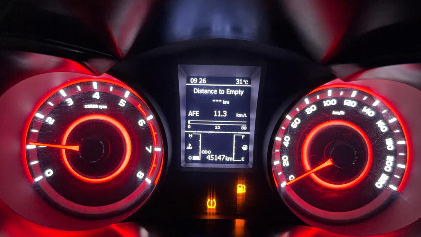 2022 Mahindra XUV300 W8 (O) 1.2 PETROL, Petrol, Manual, 45,146 km, Odometer Image