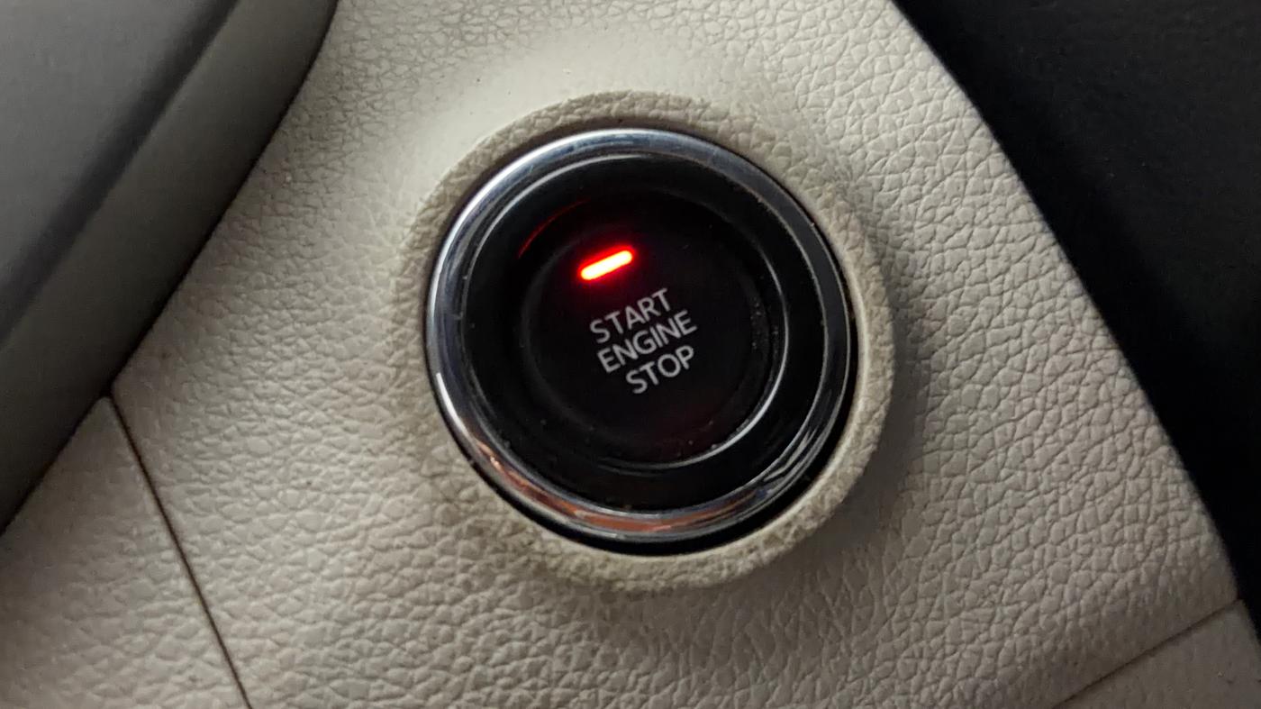 2022 Mahindra XUV300 W8 (O) 1.2 PETROL, Petrol, Manual, 45,146 km, Keyless Start/ Stop Button