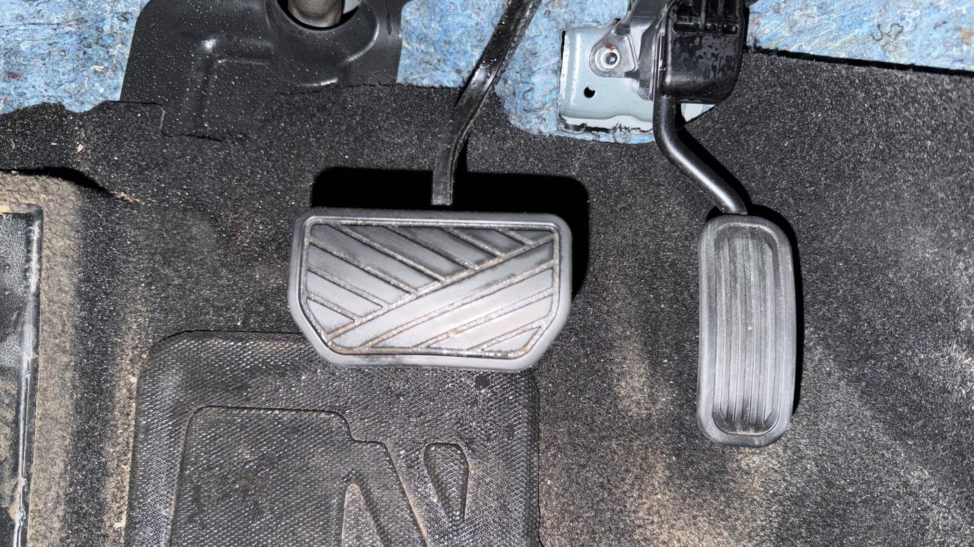 2026 Maruti Grand Vitara Alpha Plus (O) Hybrid e-CVT, Hybrid, Automatic, 13,041 km, Pedals