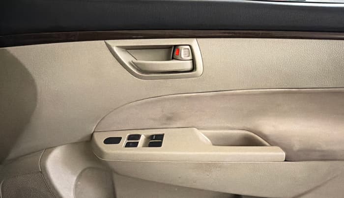 2015 Maruti Swift Dzire LXI (O), Petrol, Manual, 81,076 km, Driver Side Door Panels Control