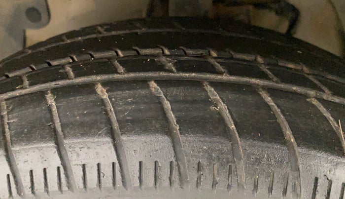 2015 Tata Bolt XM REVOTRON, Petrol, Manual, 58,472 km, Left Front Tyre Tread