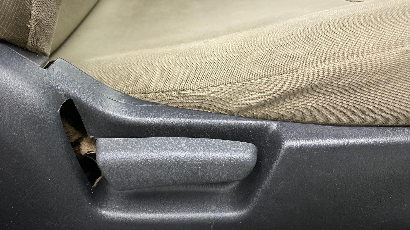 2016 Maruti Alto K10 VXI, Petrol, Manual, 1,02,364 km, Driver Side Adjustment Panel