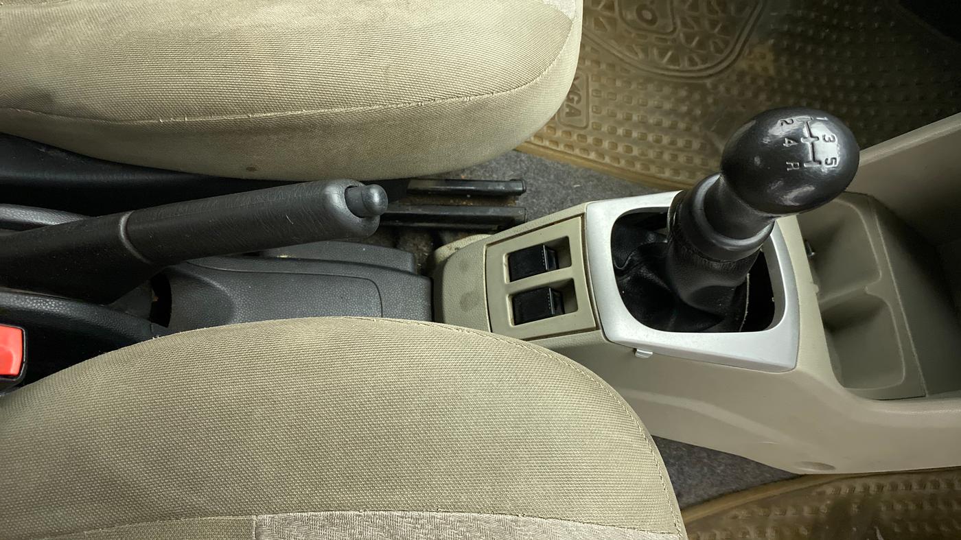 2016 Maruti Alto K10 VXI, Petrol, Manual, 1,02,364 km, Gear Lever