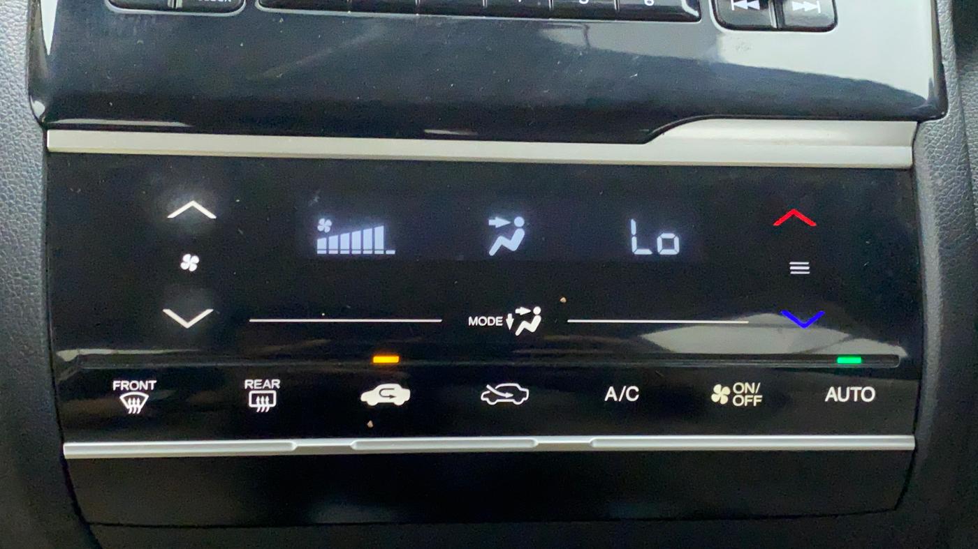 2018 Honda Jazz 1.2 V MT, Petrol, Manual, 43,405 km, Automatic Climate Control