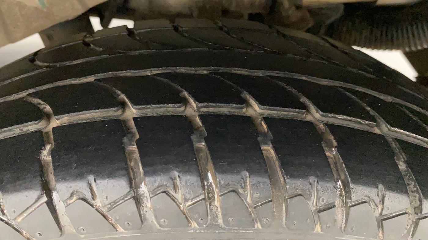 2010 Hyundai Santro Xing GLS, Petrol, Manual, 76,191 km, Left Rear Tyre Tread