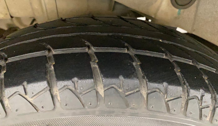 2010 Hyundai Santro Xing GLS, Petrol, Manual, 76,191 km, Right Rear Tyre Tread