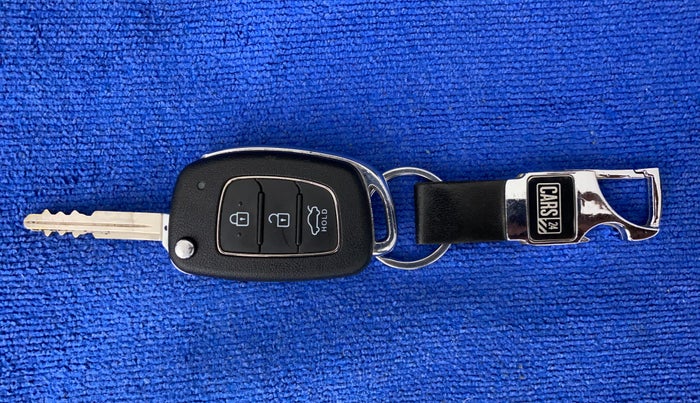 2022 Hyundai GRAND I10 NIOS MAGNA CORPORATE EDITION 1.2 KAPPA VTVT, Petrol, Manual, 3,548 km, Key Close Up