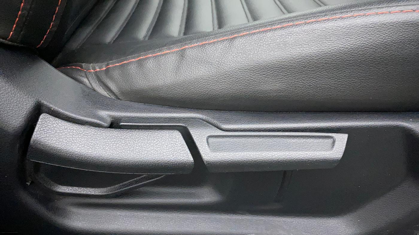 2022 Hyundai GRAND I10 NIOS MAGNA CORPORATE EDITION 1.2 KAPPA VTVT, Petrol, Manual, 3,548 km, Driver Side Adjustment Panel