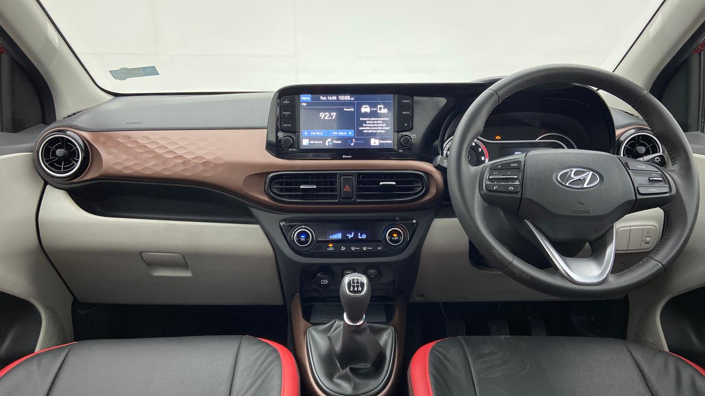 2021 Hyundai AURA SX 1.2 (O), Petrol, Manual, 8,688 km, Dashboard