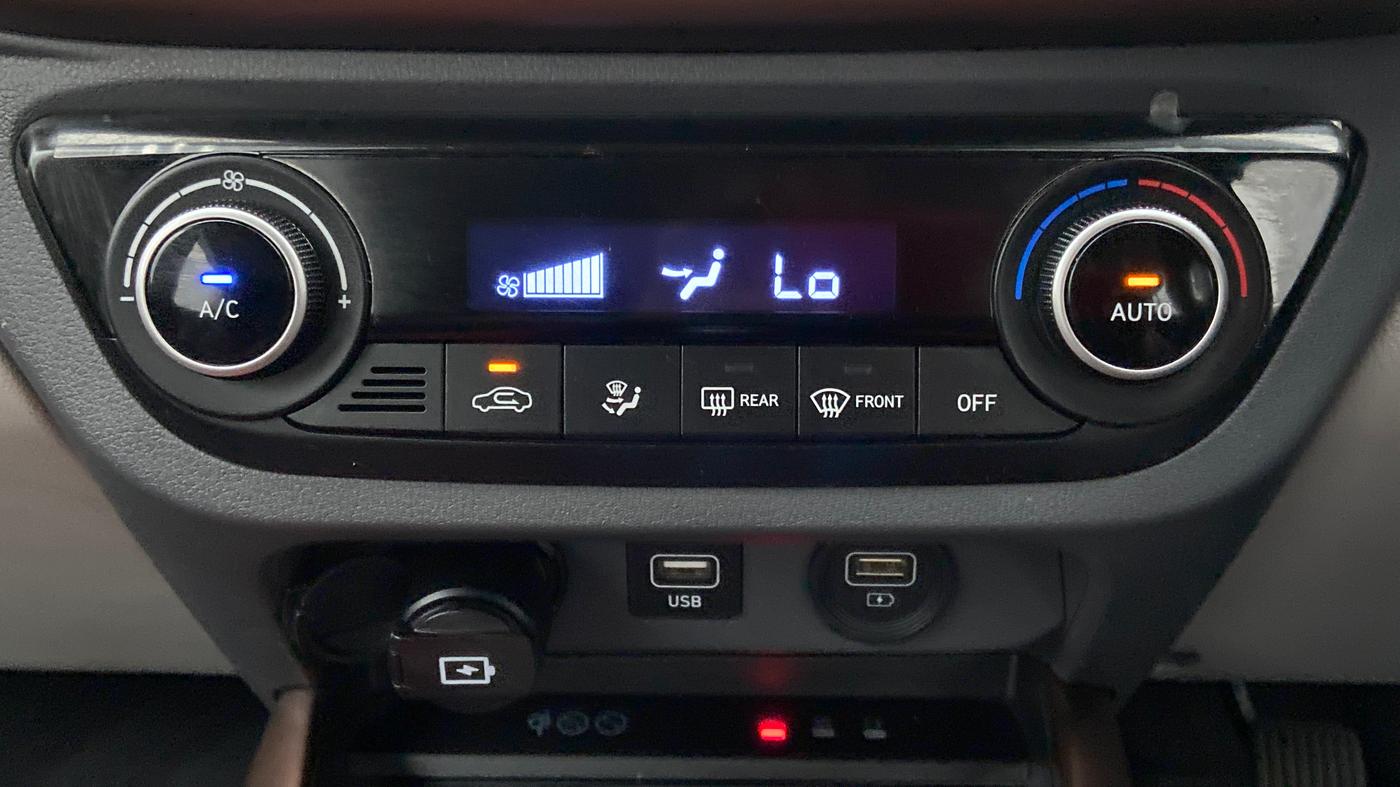 2021 Hyundai AURA SX 1.2 (O), Petrol, Manual, 8,688 km, Automatic Climate Control