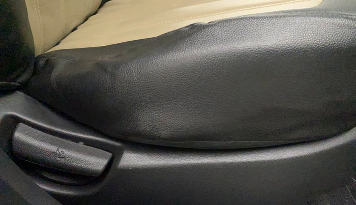 2017 Hyundai Grand i10 SPORTZ (O) AT 1.2 KAPPA VTVT, Petrol, Automatic, 40,049 km, Driver Side Adjustment Panel