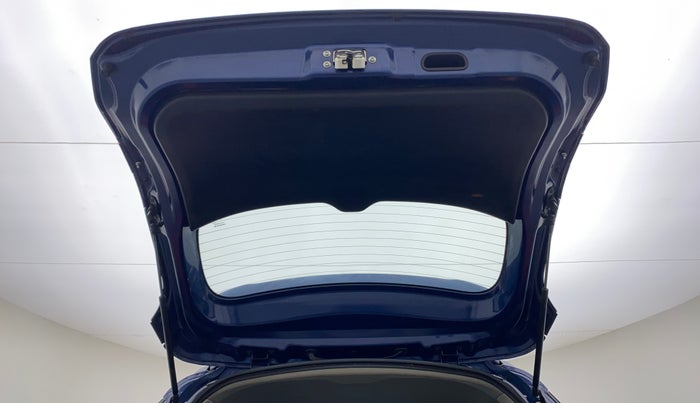 2019 Maruti XL6 ALPHA MT, Petrol, Manual, 87,369 km, Boot Door Open