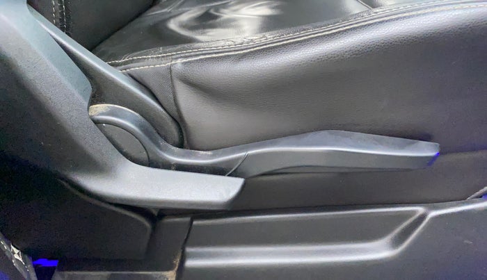 2019 Maruti XL6 ALPHA MT, Petrol, Manual, 87,369 km, Driver Side Adjustment Panel