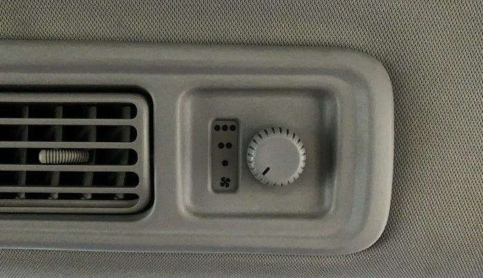 2019 Maruti XL6 ALPHA MT, Petrol, Manual, 87,369 km, Rear AC Temperature Control