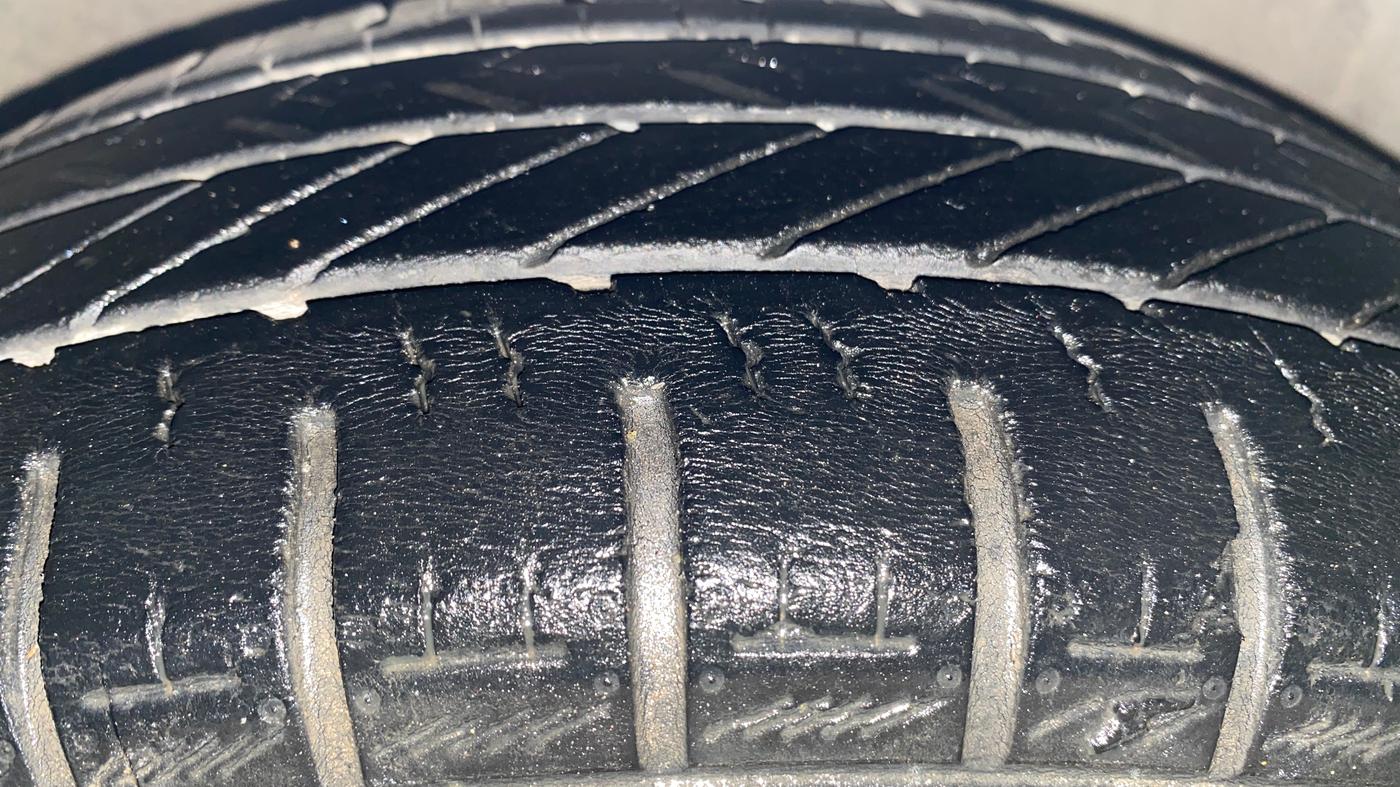 2014 Maruti Celerio VXI AMT, Petrol, Automatic, 60,712 km, Right Front Tyre Tread