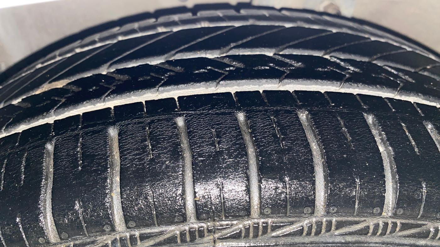 2014 Maruti Celerio VXI AMT, Petrol, Automatic, 60,712 km, Left Front Tyre Tread
