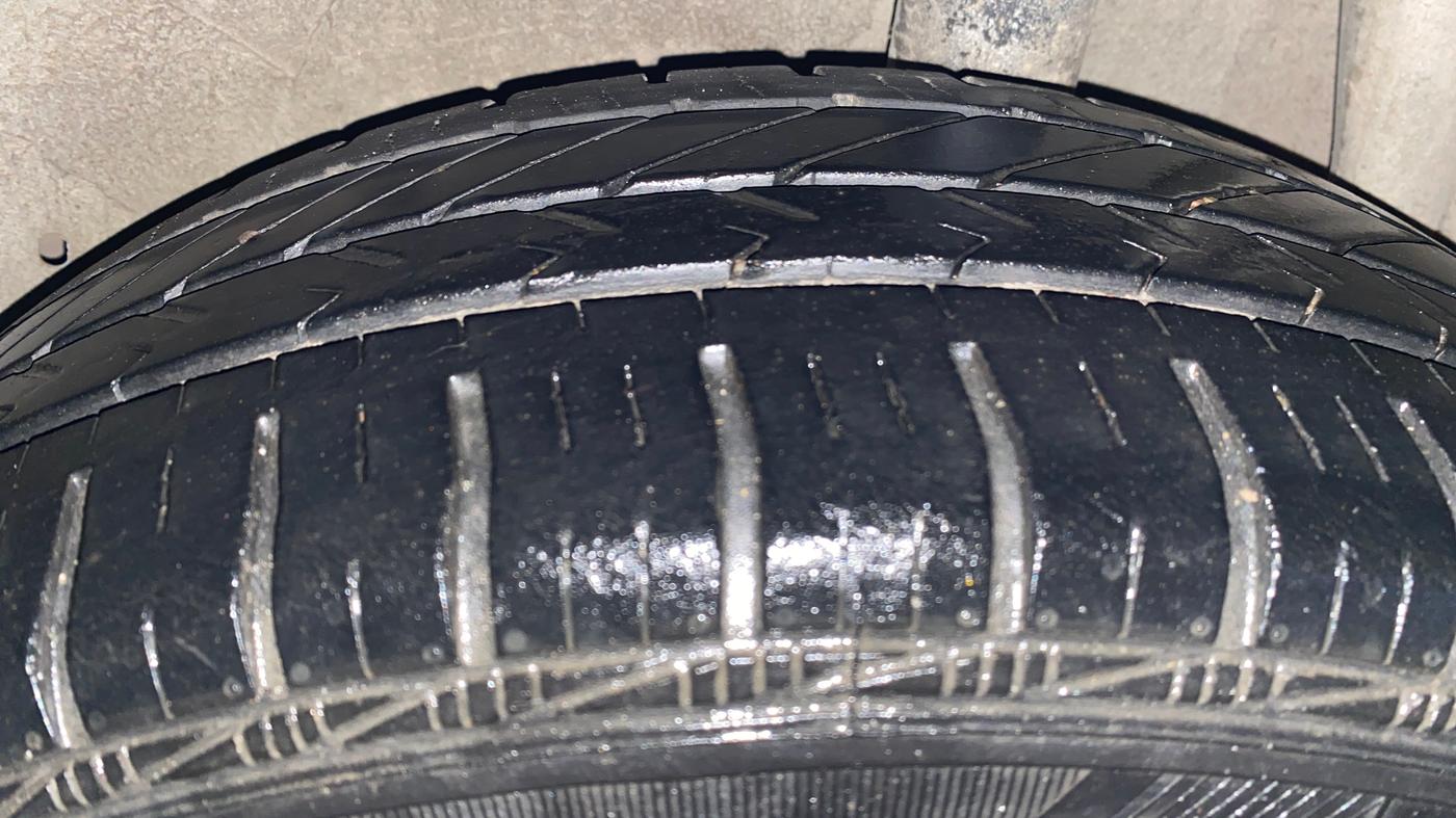2014 Maruti Celerio VXI AMT, Petrol, Automatic, 60,712 km, Left Rear Tyre Tread