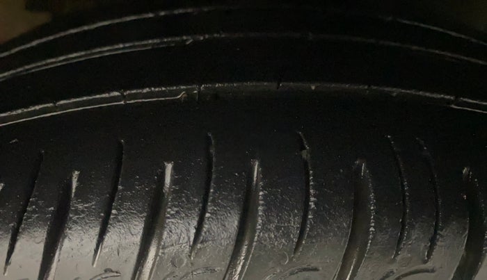 2021 KIA SONET HTX 1.5 AT, Diesel, Automatic, 65,145 km, Right Front Tyre Tread