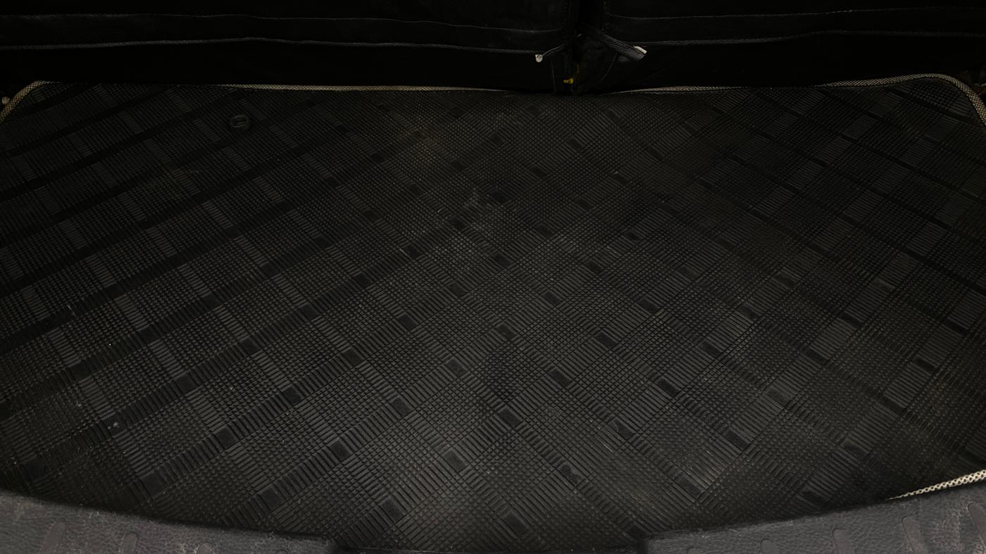 2017 Maruti Wagon R 1.0 VXI AMT, Petrol, Automatic, 1,01,283 km, Boot Inside
