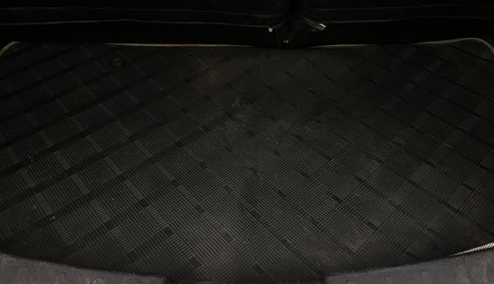 2017 Maruti Wagon R 1.0 VXI AMT, Petrol, Automatic, 1,01,283 km, Boot Inside